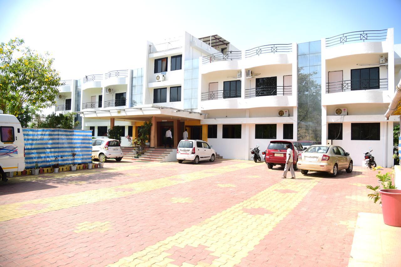 River Touch Resort Silvassa Exterior photo